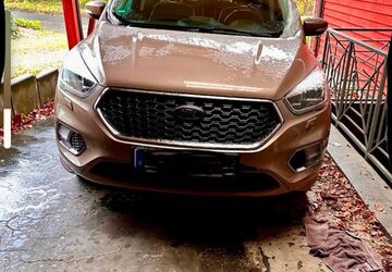 Ford Kuga 68.000 km 17.300 &euro; Solingen 42657