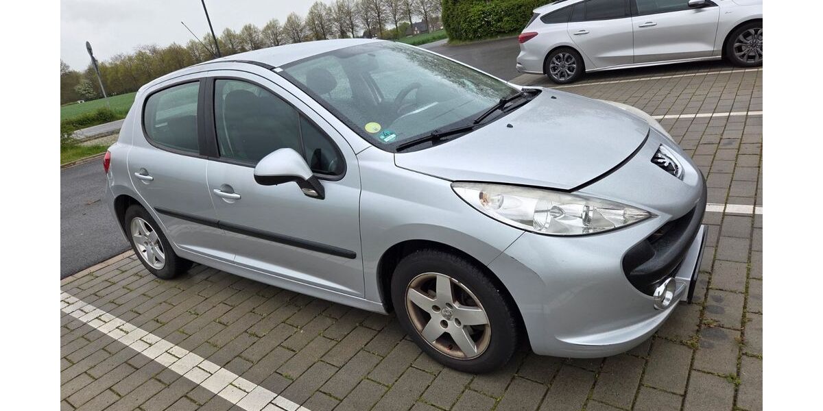 Peugeot 207 178.000 km 1.698 &euro; Meerbusch 40667
