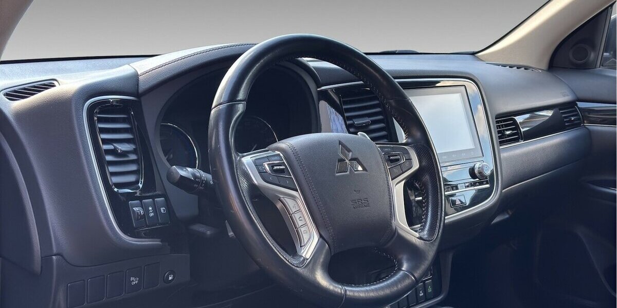 Mitsubishi Outlander PHEV Hybrid Spirit 4WD 1.Hd Leder 56.298 km 6.900 &euro; Wuppertal 42327