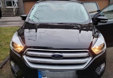 Ford Kuga 52.000 km 12.999 &euro; Düsseldorf 40229