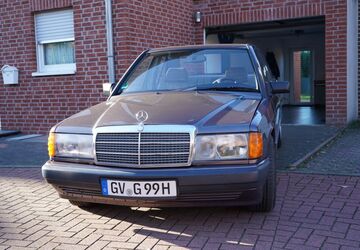 Mercedes-Benz 190 244.744 km 10.000 &euro; Neuss 41472
