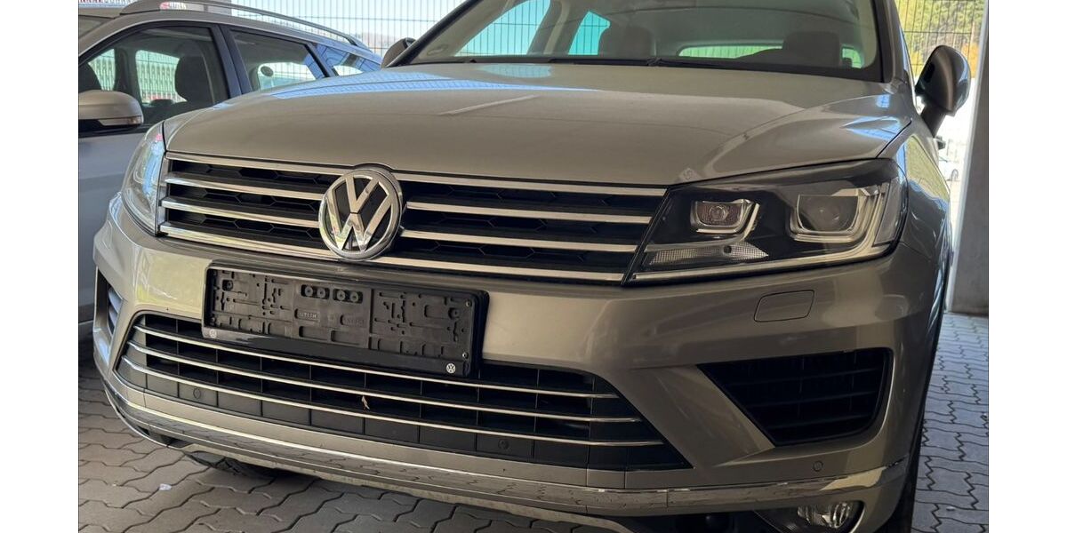 VW Touareg 208.000 km 17.700 &euro; Neuss 41469