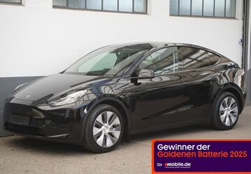 Tesla Model Y 53.443 km 28.550 &euro; Mönchengladbach 41236