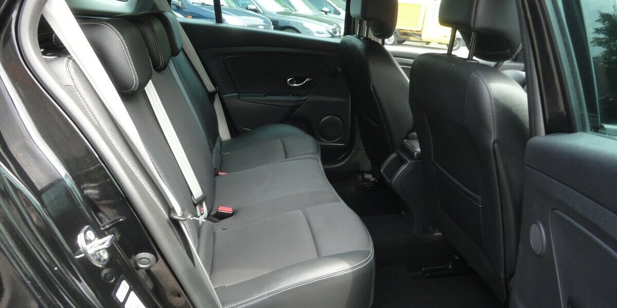 Renault Megane BOSE Edit. Klima.Kette+Reifen+Kuppl.Neu 150.000 km 5.790 &euro; Neuss 41462