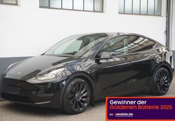 Tesla Model Y 26.604 km 37.250 &euro; Mönchengladbach 41236