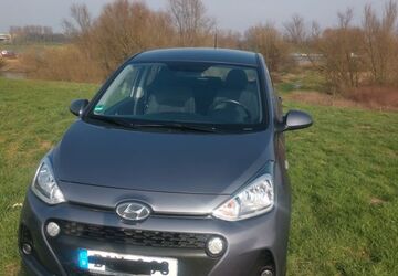 Hyundai i10 24.954 km 9.450 &euro; Duisburg 47228