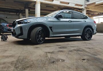 BMW X4 M 6.630 km 74.500 &euro; Düsseldorf 40597