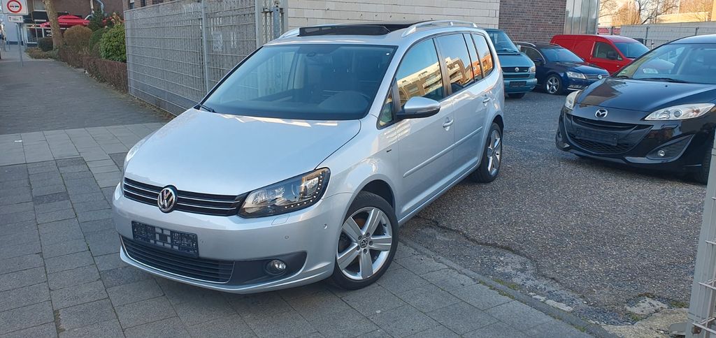 VW Touran 144.000 km 10.890 &euro; Mönchengladbach 41061