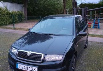Skoda Fabia 236.000 km 1.600 &euro; Düsseldorf 40472