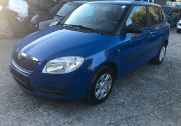 Skoda Fabia 195.935 km 1.290 &euro; Düsseldorf 40231