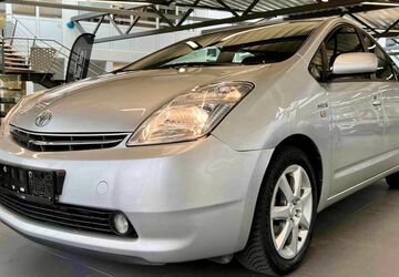 Toyota Prius 162.000 km 7.499 &euro; Wuppertal 42277