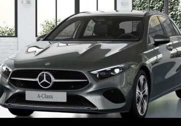 Mercedes-Benz A 180 9.900 km 38.490 &euro; Düsseldorf 40470