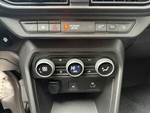 Dacia Sandero III 1.0 TCe LPG ECO-G +Kamera+Panorama+ 10.408 km 17.444 &euro; Meerbusch 40667