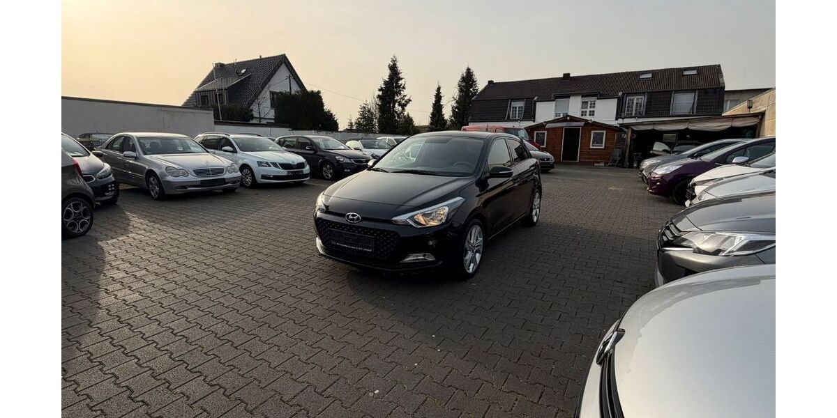 Hyundai i20 117.000 km 6.490 &euro; Mönchengladbach 41063