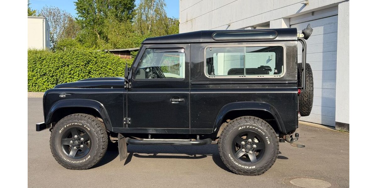 Land Rover Defender 75.000 km 54.100 &euro; Pulheim 50259