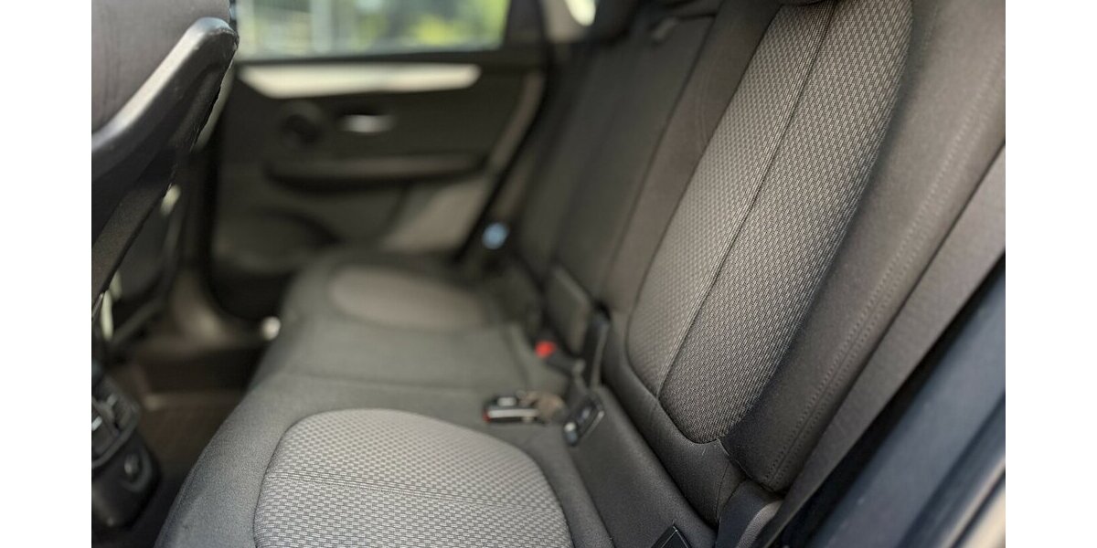 BMW 218 Active Tourer i / Advantage / PANO / Keyless 70.000 km 16.890 &euro; Mönchengladbach 41066