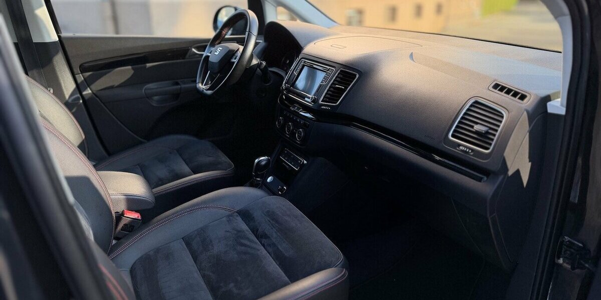 Seat Alhambra FR Line / El. Türen / PANO / CAM / AHK 105.000 km 33.950 &euro; Mönchengladbach 41066