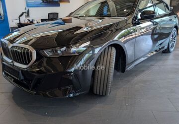 BMW 520 4.347 km 53.950 &euro; Duisburg 47119