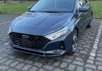 Hyundai i20 33.270 km 17.899 &euro; Duisburg 47249
