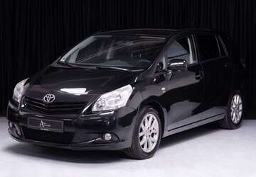 Toyota Verso 230.911 km 4.989 &euro; Düsseldorf 40211