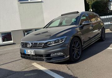 VW Passat 204.000 km 13.999 &euro; Solingen 42655