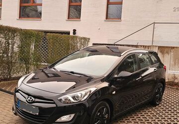 Hyundai i30 105.000 km 6.990 &euro; Wuppertal 42107
