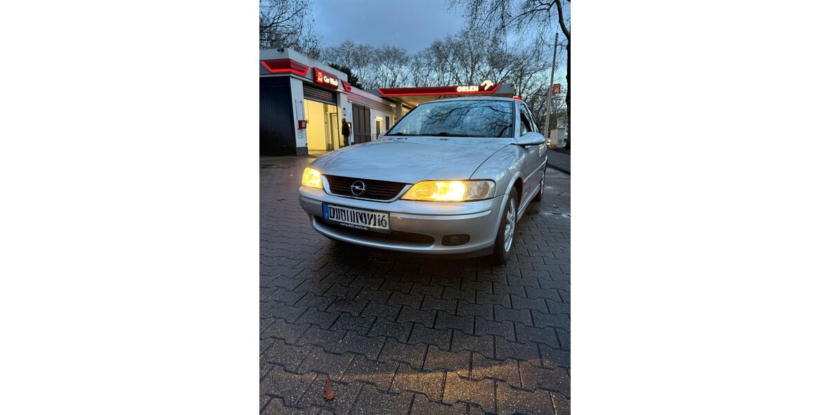 Opel Vectra 178.000 km 2.400 &euro; Duisburg 47226