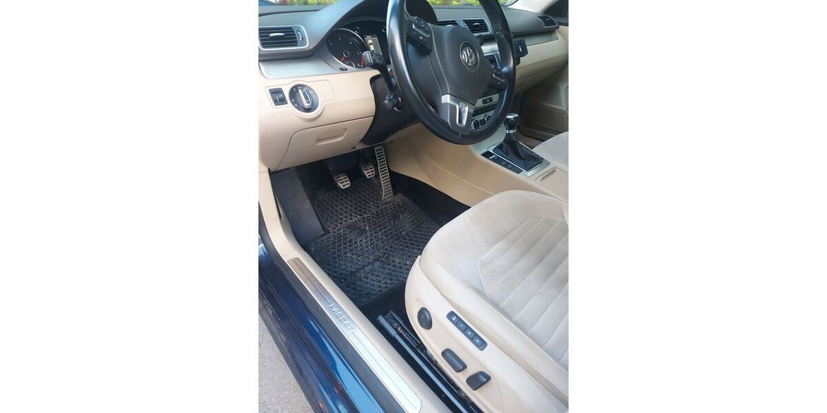 VW Passat 193.000 km 8.400 &euro; Velbert 42551