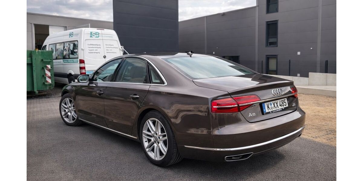 Audi A8 209.500 km 23.499 &euro; Langenfeld 40764