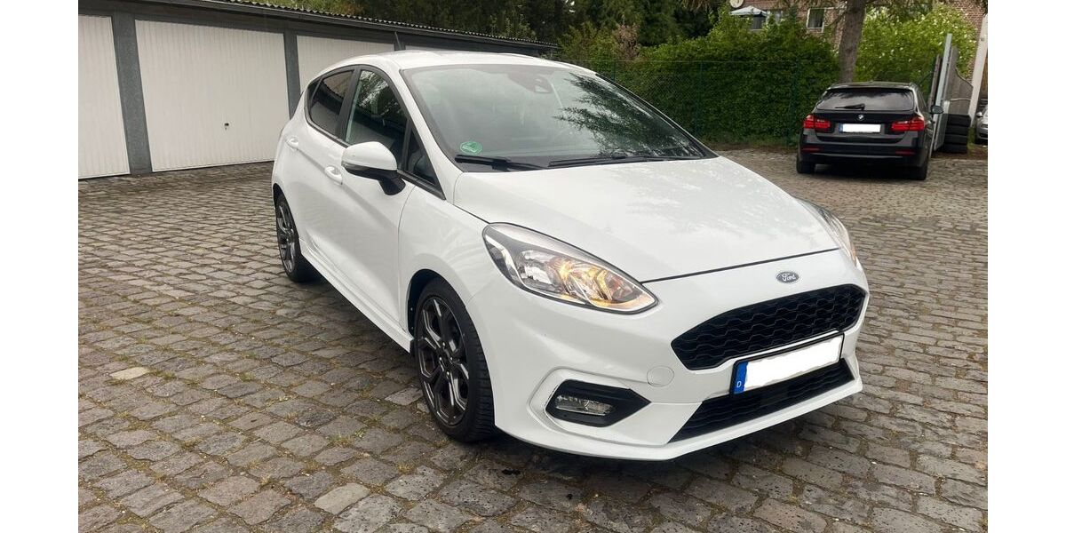 Ford Fiesta 74.000 km 10.300 &euro; Düsseldorf 40597