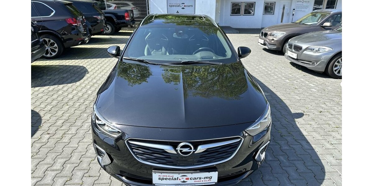 Opel Insignia B Sports Tourer GSi 4x4 / Headup / Pano 140.000 km 12.900 &euro; Mönchengladbach 41066