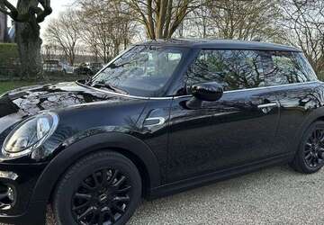 Mini One 50.701 km 15.490 &euro; Willich 47877