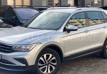VW Tiguan 201.022 km 17.999 &euro; Düsseldorf 40233
