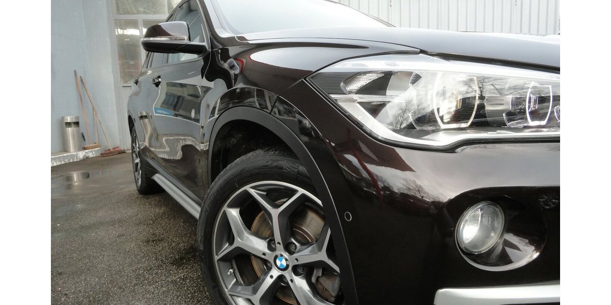 BMW X1 20 d xLine 4x4 Autom Navi Leder SHZ PDC LED 208.000 km 15.999 &euro; Neuss 41462