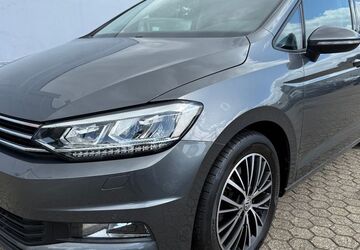 VW Touran 146.800 km 18.500 &euro; Mönchengladbach 41236