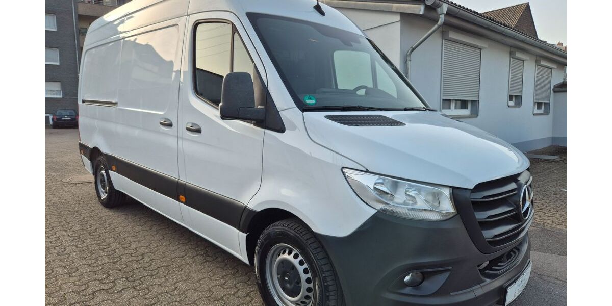 Mercedes-Benz Sprinter 197.000 km 21.750 &euro; Düsseldorf 40591