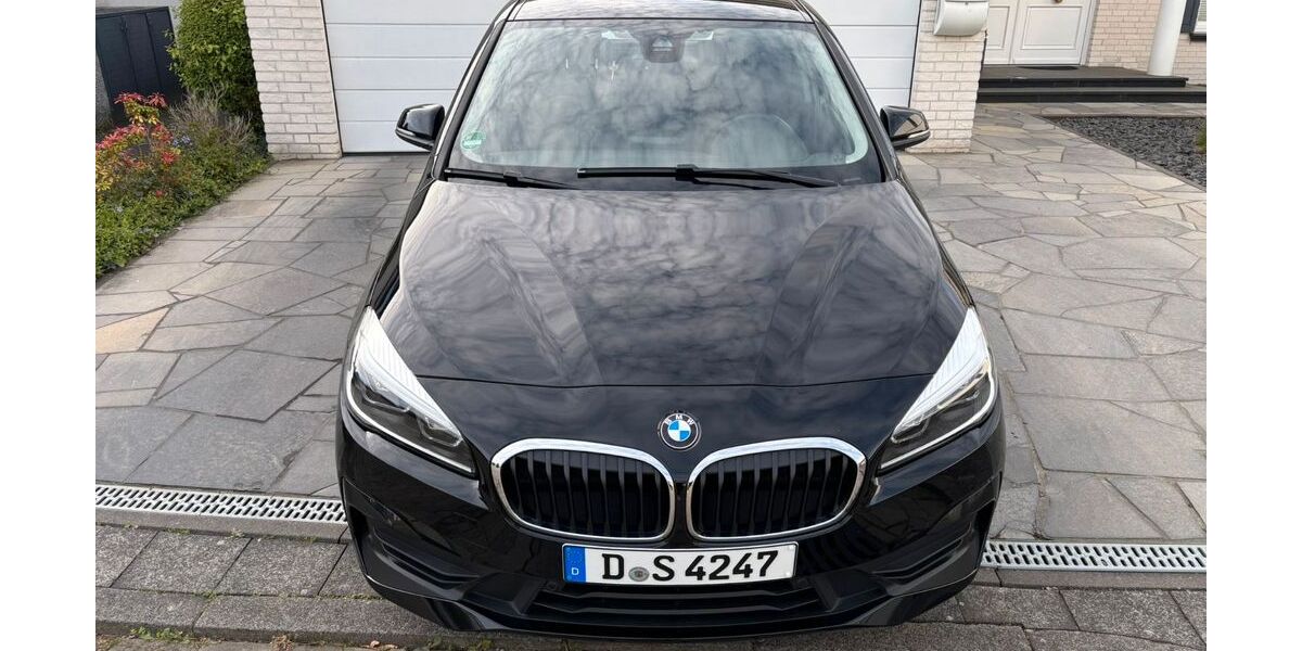 BMW 218 Active Tourer 128.000 km 10.950 &euro; Düsseldorf 40489