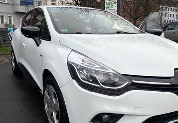 Renault Clio 109.800 km 7.750 &euro; Erkrath 40699
