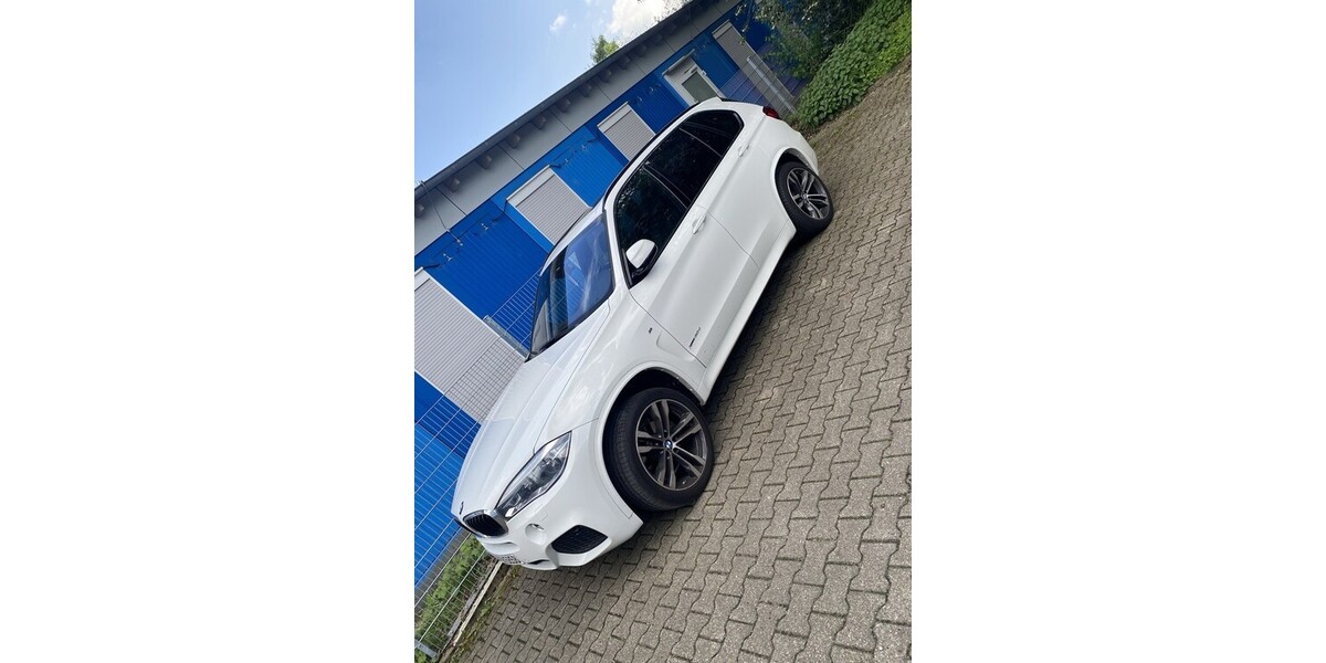BMW X5 129.000 km 36.500 &euro; Solingen 42651