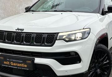 Jeep Compass 32.900 km 24.498 &euro; Mönchengladbach 41063