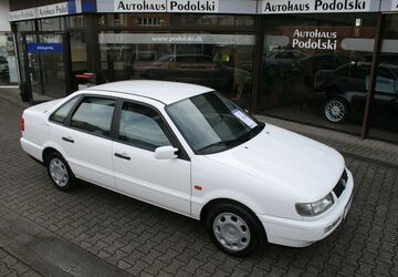 VW Passat 54.852 km 7.999 &euro; Mönchengladbach 41065