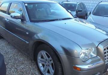 Chrysler 300C 249.000 km 3.500 &euro; Duisburg 47249