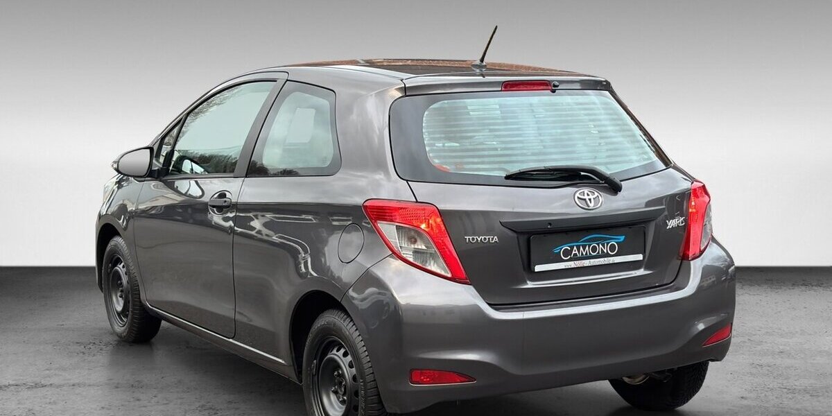 Toyota Yaris 1.0 Basic Radio 91.836 km 2.900 &euro; Wuppertal 42327