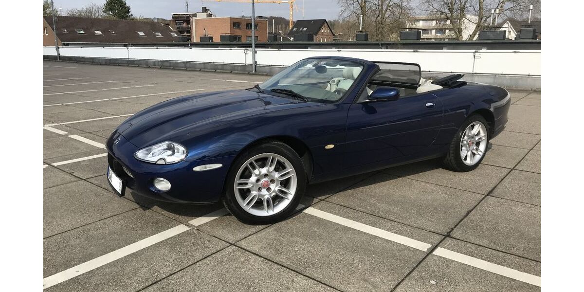 Jaguar XK8 126.000 km 15.900 &euro; Hilden 40724