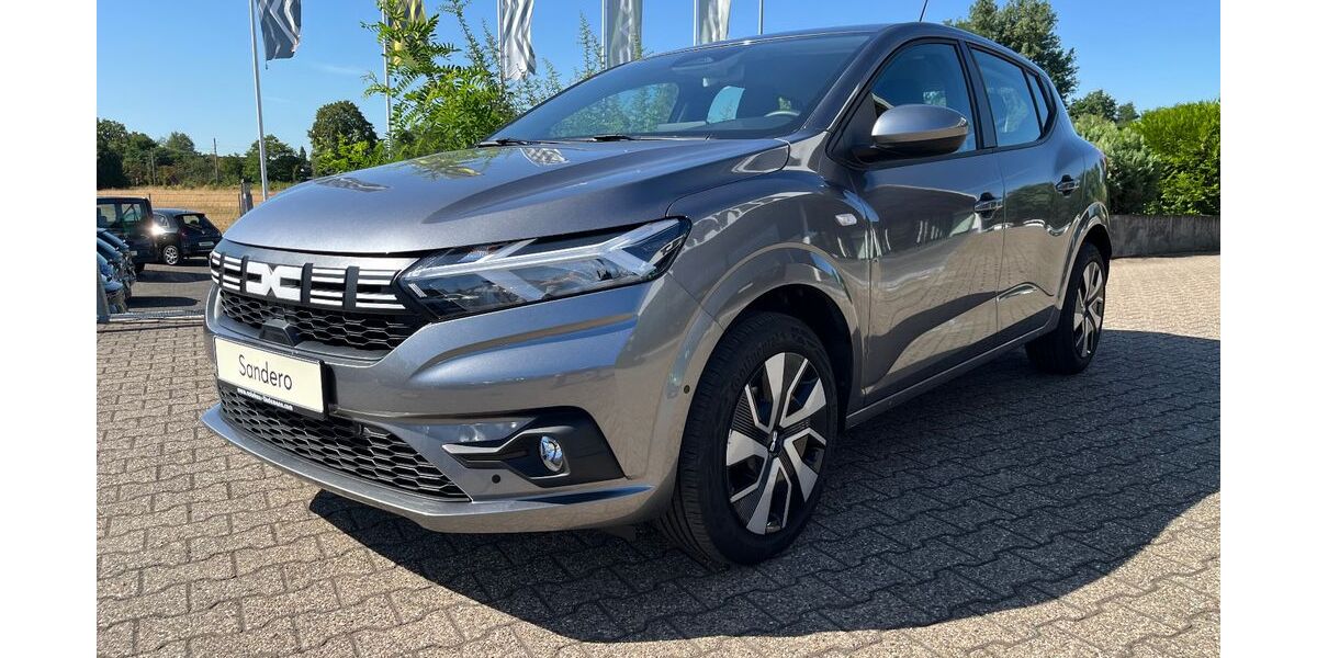 Dacia Sandero 5.970 km 15.690 &euro; Langenfeld 40764