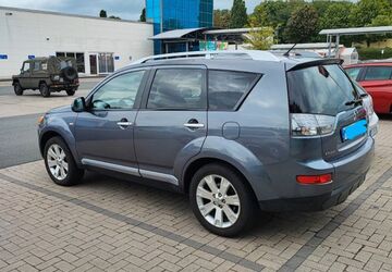 Mitsubishi Outlander 223.000 km 7.200 &euro; Velbert 42549