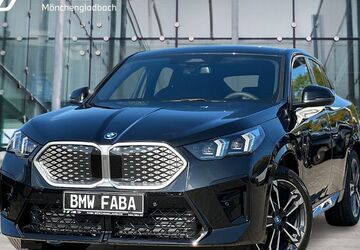 BMW iX2 1.001 km 49.690 &euro; Mönchengladbach 41066