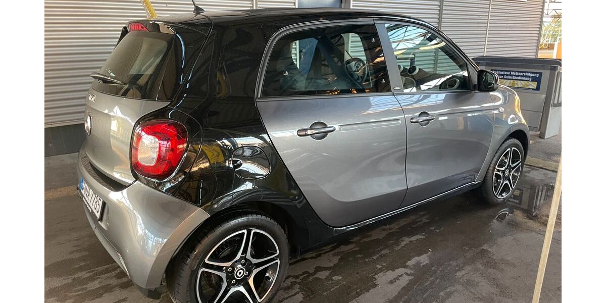 Smart ForFour 88.500 km 9.800 &euro; Düsseldorf 40549