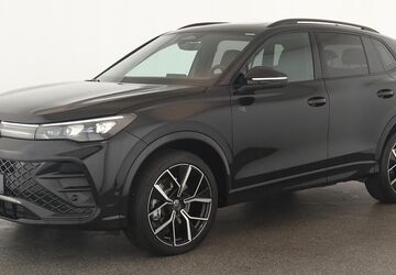 VW Tiguan 17.500 km 46.784 &euro; Düsseldorf 40233