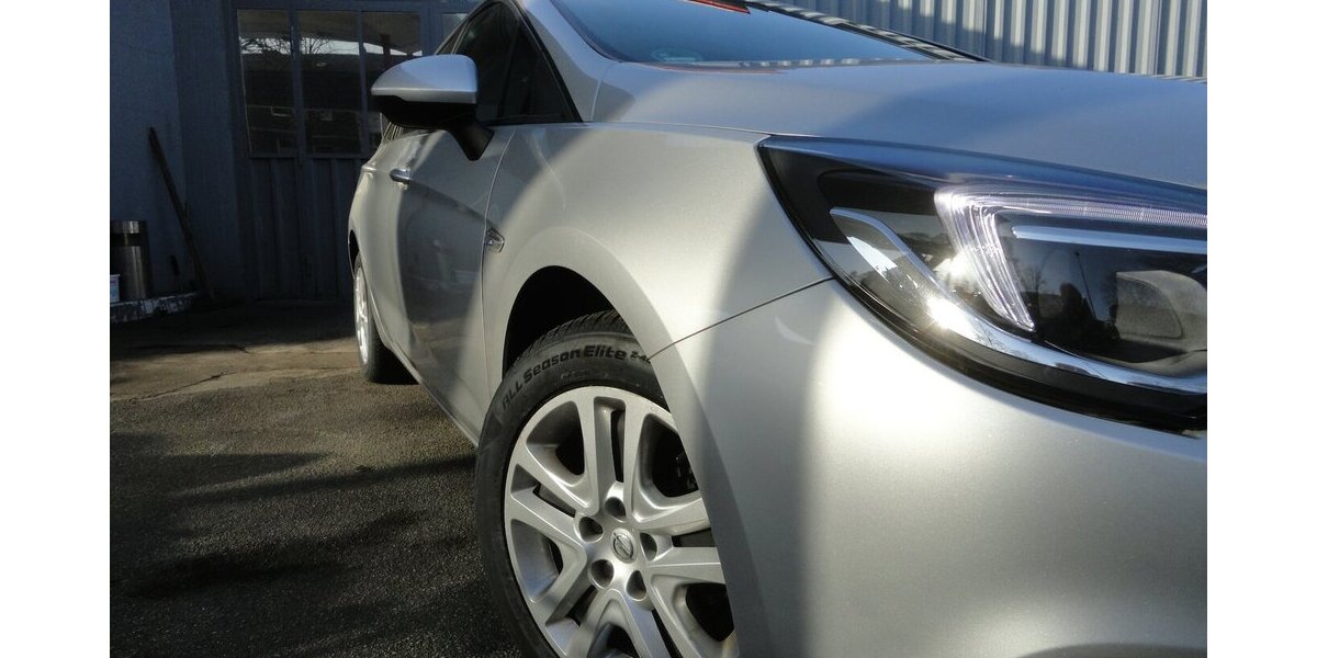 Opel Astra Edition 1,4 Klimatr. SHZ PDC Allwetter Top 90.000 km 8.990 &euro; Neuss 41462